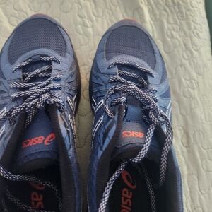 ASICS Men's Navy and  Athletic Shoes Mens 9 No Original Box Comes With Shoe Box